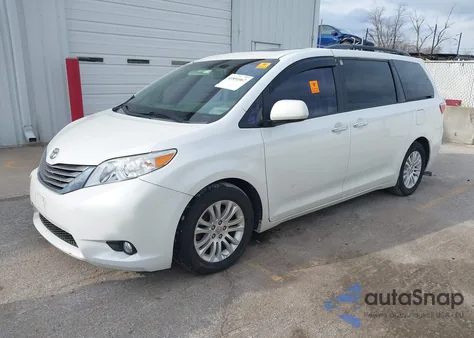 2016 Toyota Sienna Xle 8 Passenger из США, поврежденный, VIN 5TDYK3DC7GS695698